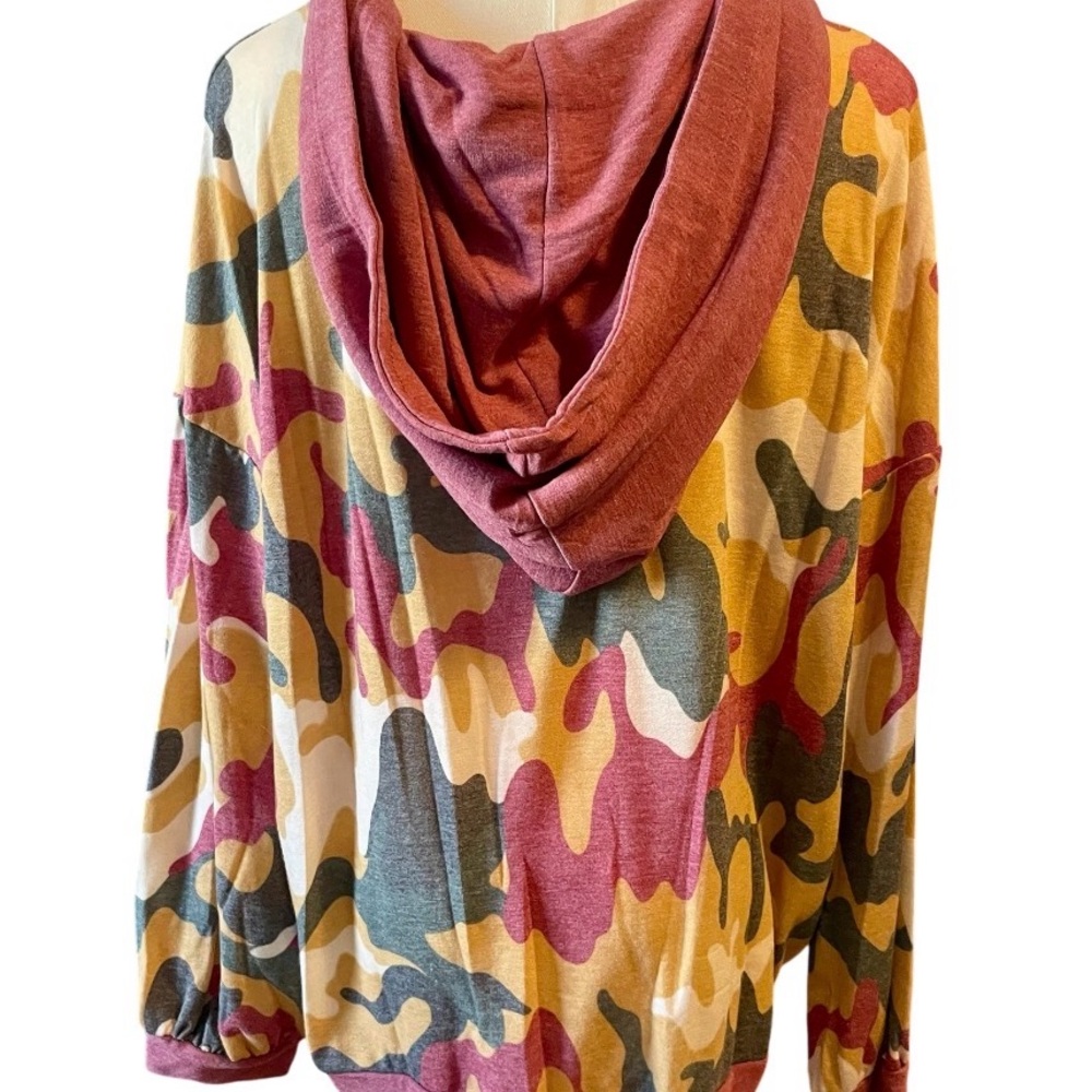 Women's Hooded Camo Pullover Sweater in Multi-Color, size L, NEW - Picture 5 of 8